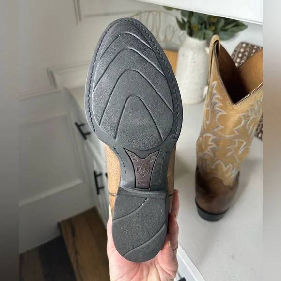 Ariat Brown with Blue Embroidered Western Cowboy Boots - Men 8EE, Wmn 9.5EE - Picture 7 of 8